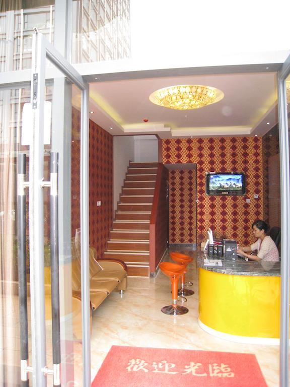 Chun Tian Hui Gu Holiday Hotel Куньмин Экстерьер фото